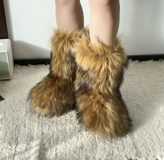 MST Phase 2000s Fluffy Boots