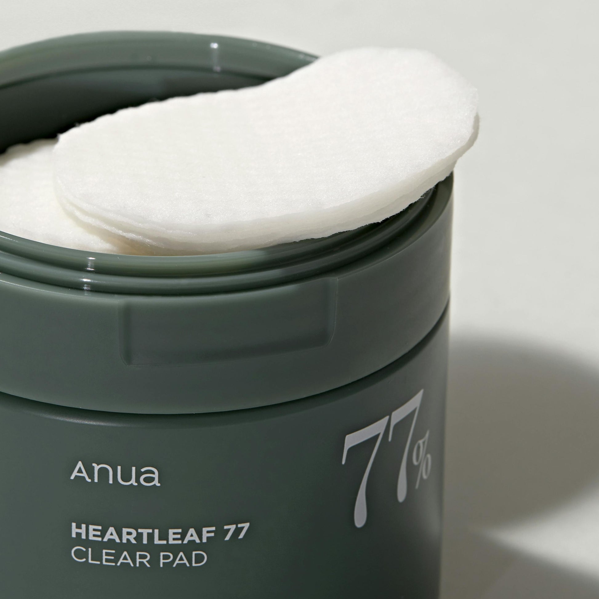 Anua
HEARTLEAF 77% TONER PAD, 70 CLEAR PADS